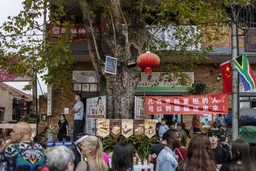 民调显示多国民众对中国好感度超过美国
